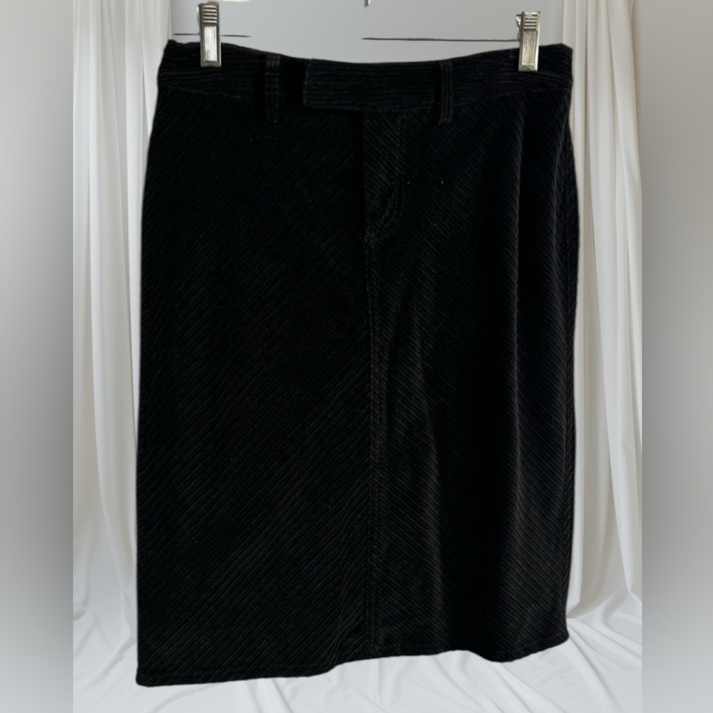 Jill Stuart Jeans chunky corduroy mid length black skirt witchy goth size 6